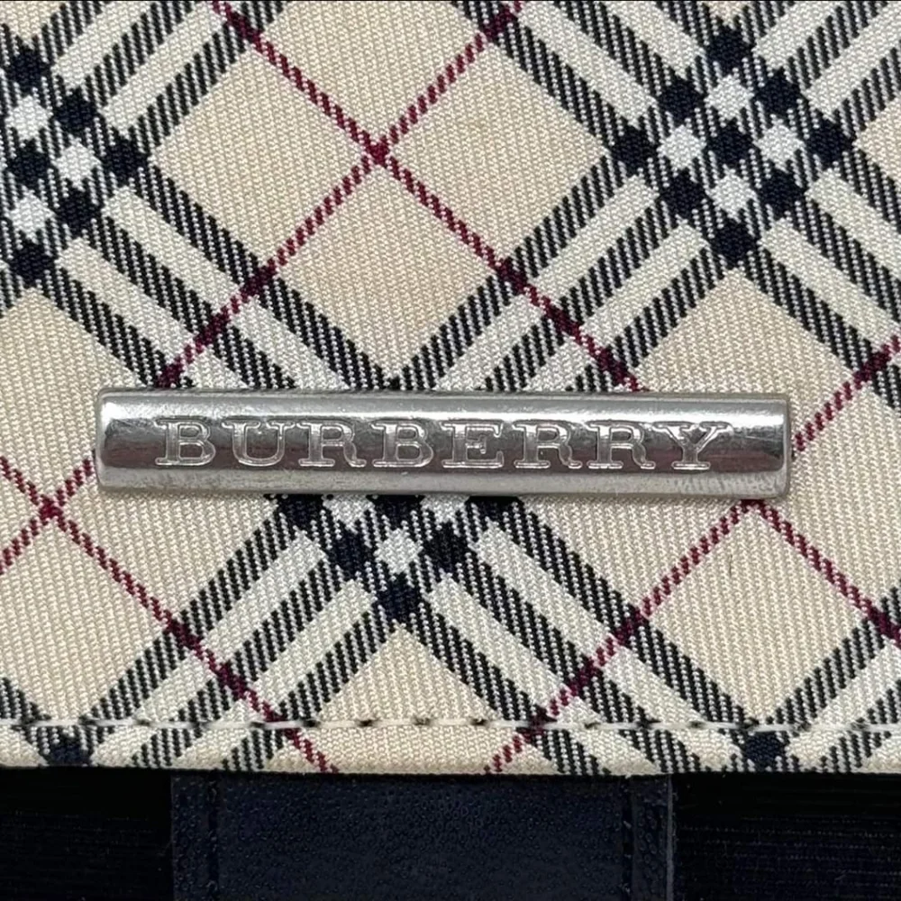 ▪️💠 🅱️URB3RRY COSMETIC POUCH 💠▪️ - Picture 2 of 11